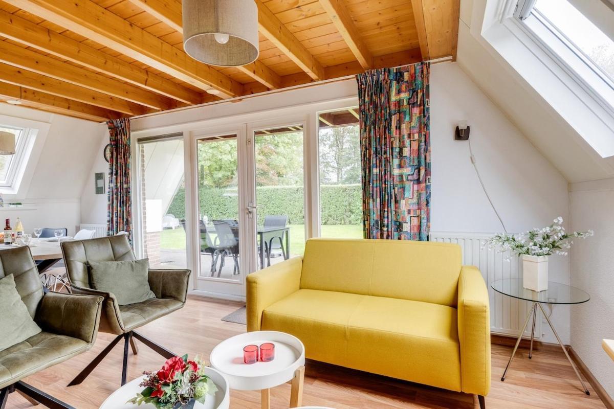 Kleine Zanglijster I Prachtig Huisje Nabij Bosrand Zwiggelte Extérieur photo
