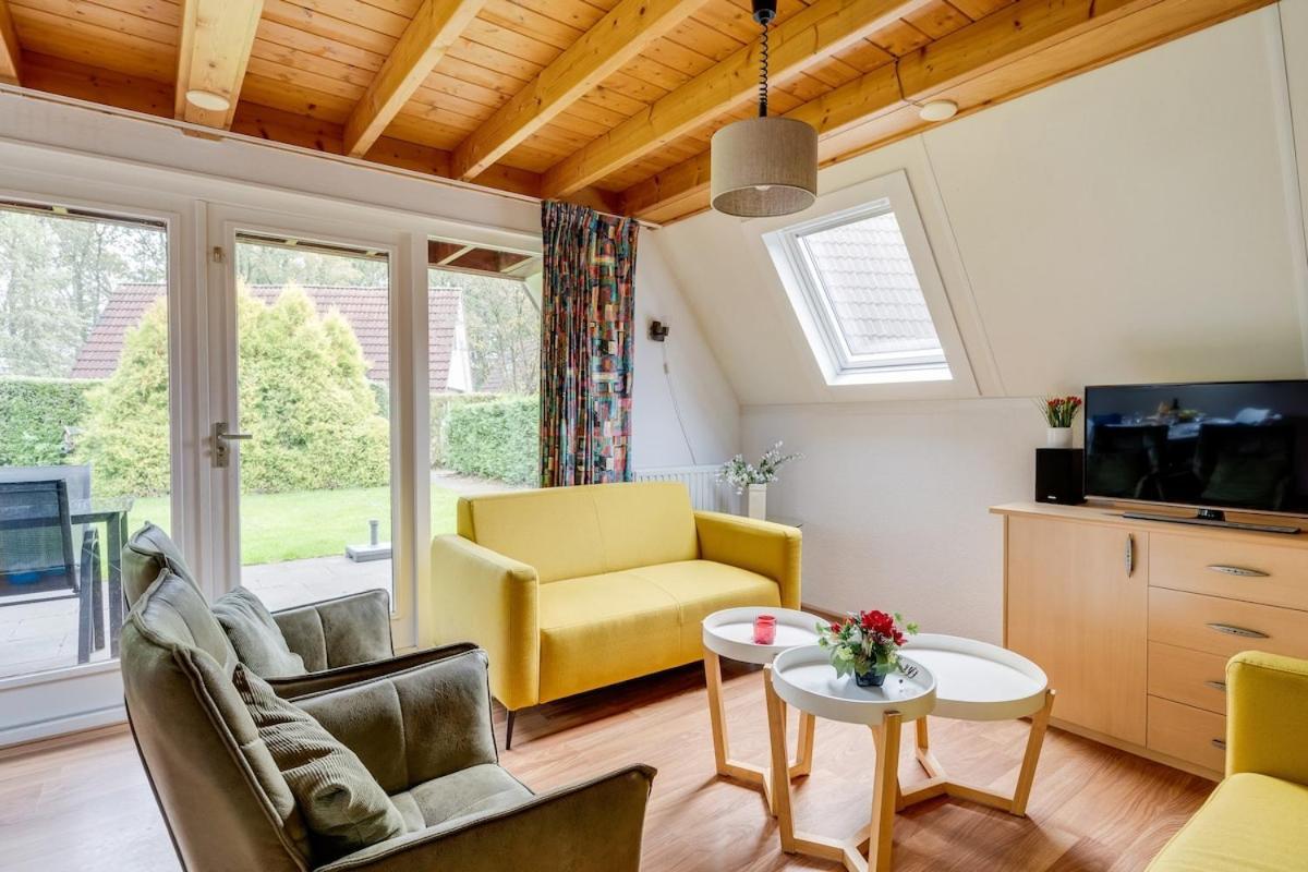 Kleine Zanglijster I Prachtig Huisje Nabij Bosrand Zwiggelte Extérieur photo