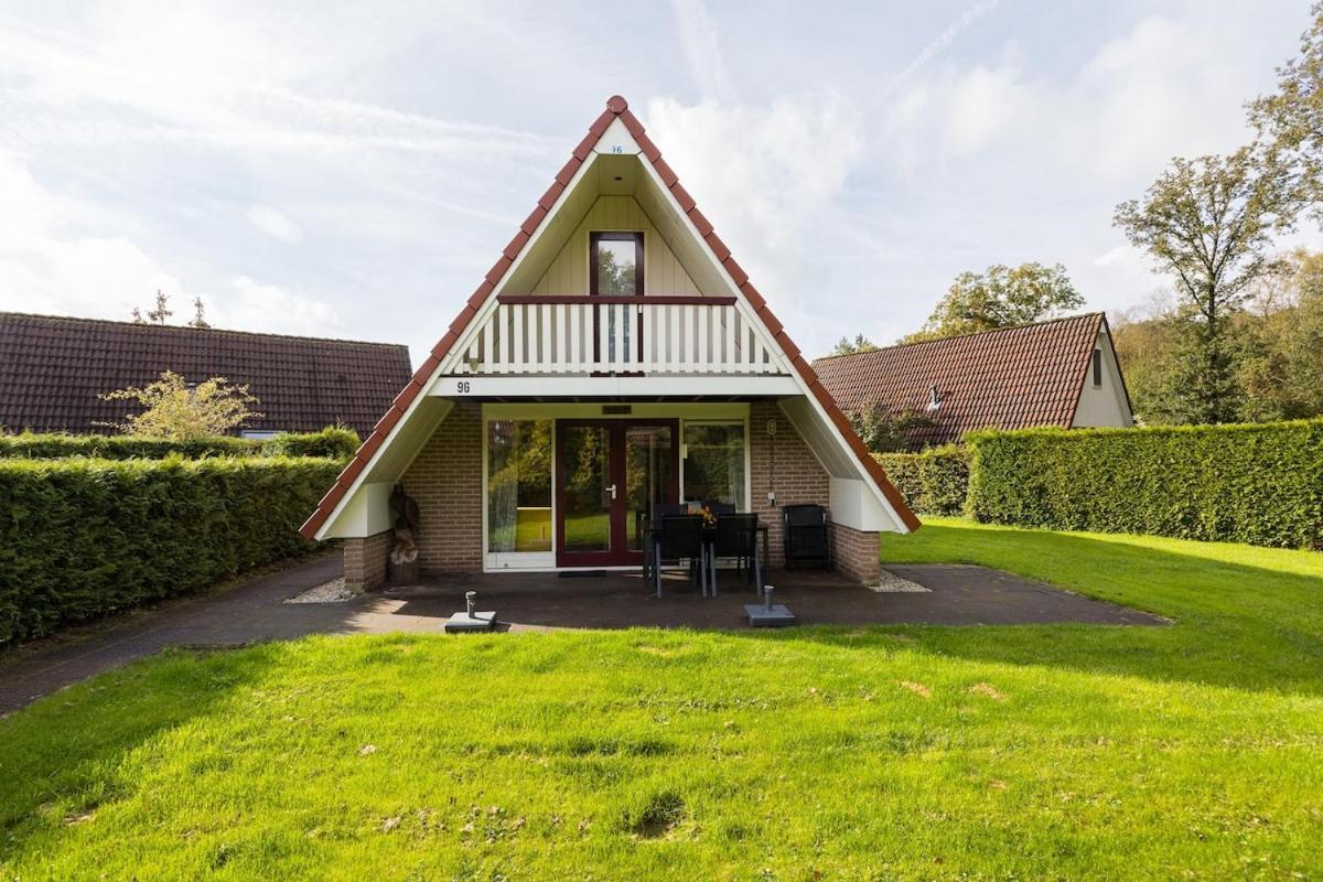 Kleine Zanglijster I Prachtig Huisje Nabij Bosrand Zwiggelte Extérieur photo