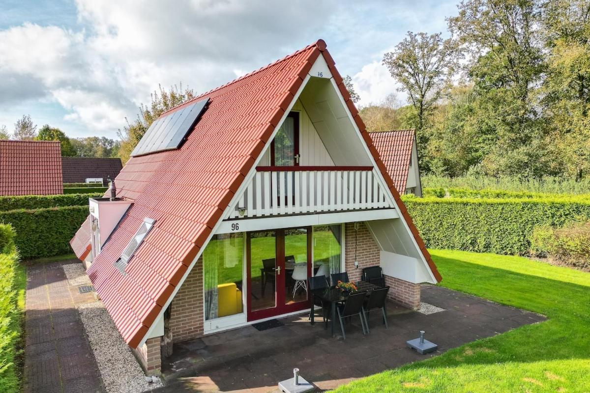 Kleine Zanglijster I Prachtig Huisje Nabij Bosrand Zwiggelte Extérieur photo