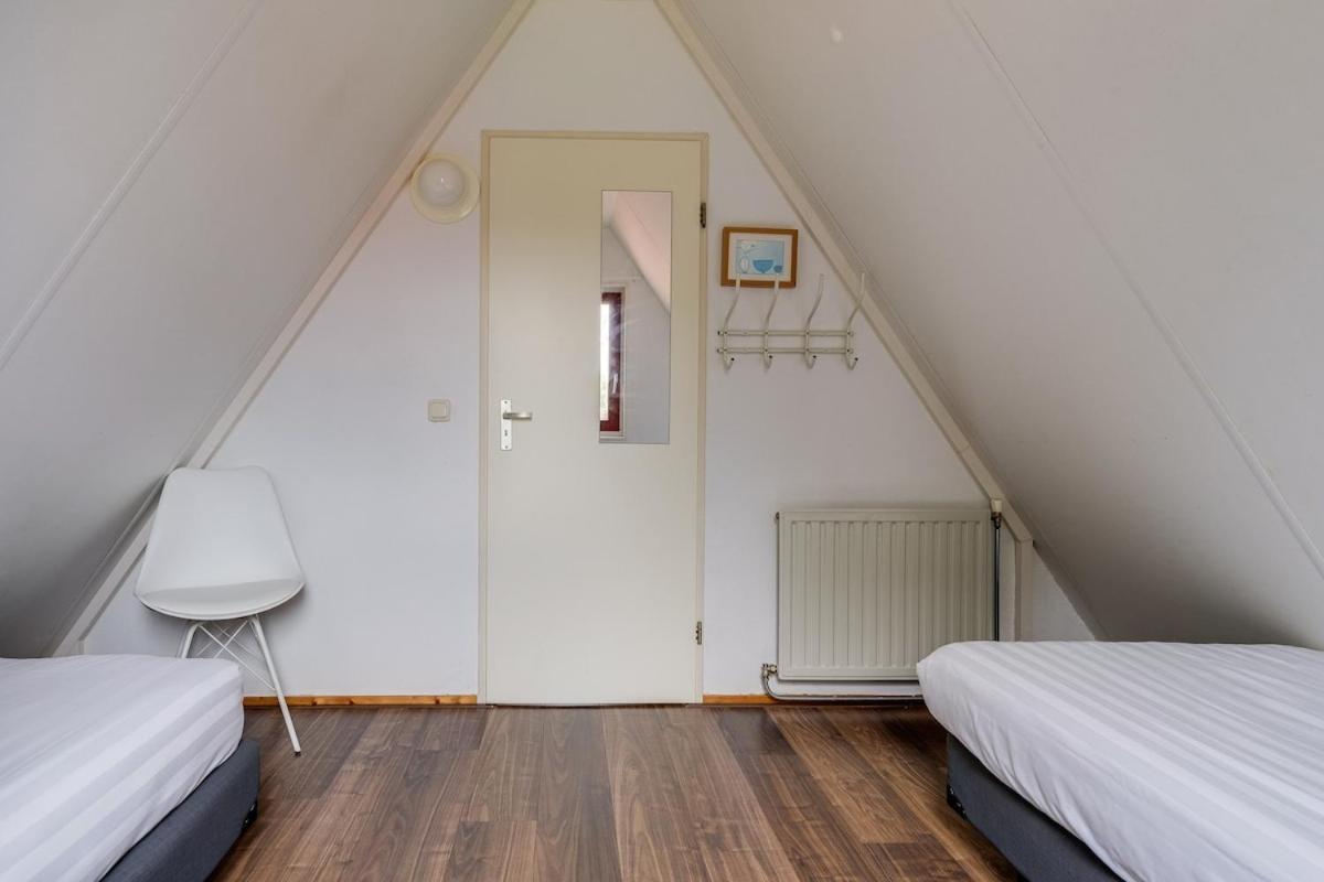 Kleine Zanglijster I Prachtig Huisje Nabij Bosrand Zwiggelte Extérieur photo