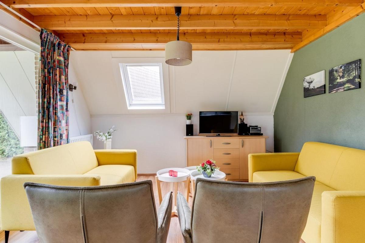 Kleine Zanglijster I Prachtig Huisje Nabij Bosrand Zwiggelte Extérieur photo