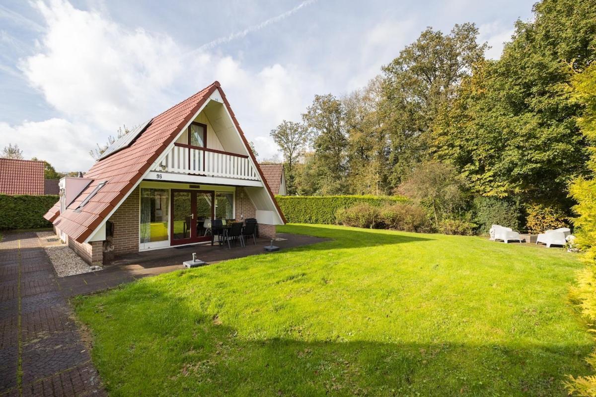 Kleine Zanglijster I Prachtig Huisje Nabij Bosrand Zwiggelte Extérieur photo